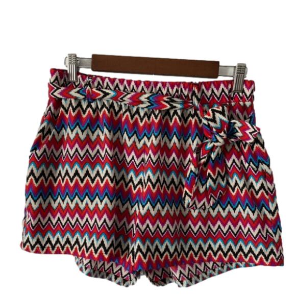 BeBop Pants - BeBop Colorful Rainbow Chevron Pattern Lightweight Summer Shorts Size Medium